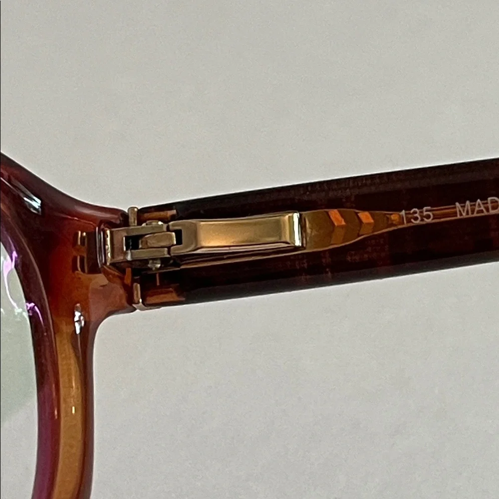 FENDI NWOT Career Preppy Women's Tortoise Logo Temple 53x15x135 Eyeglass Frame